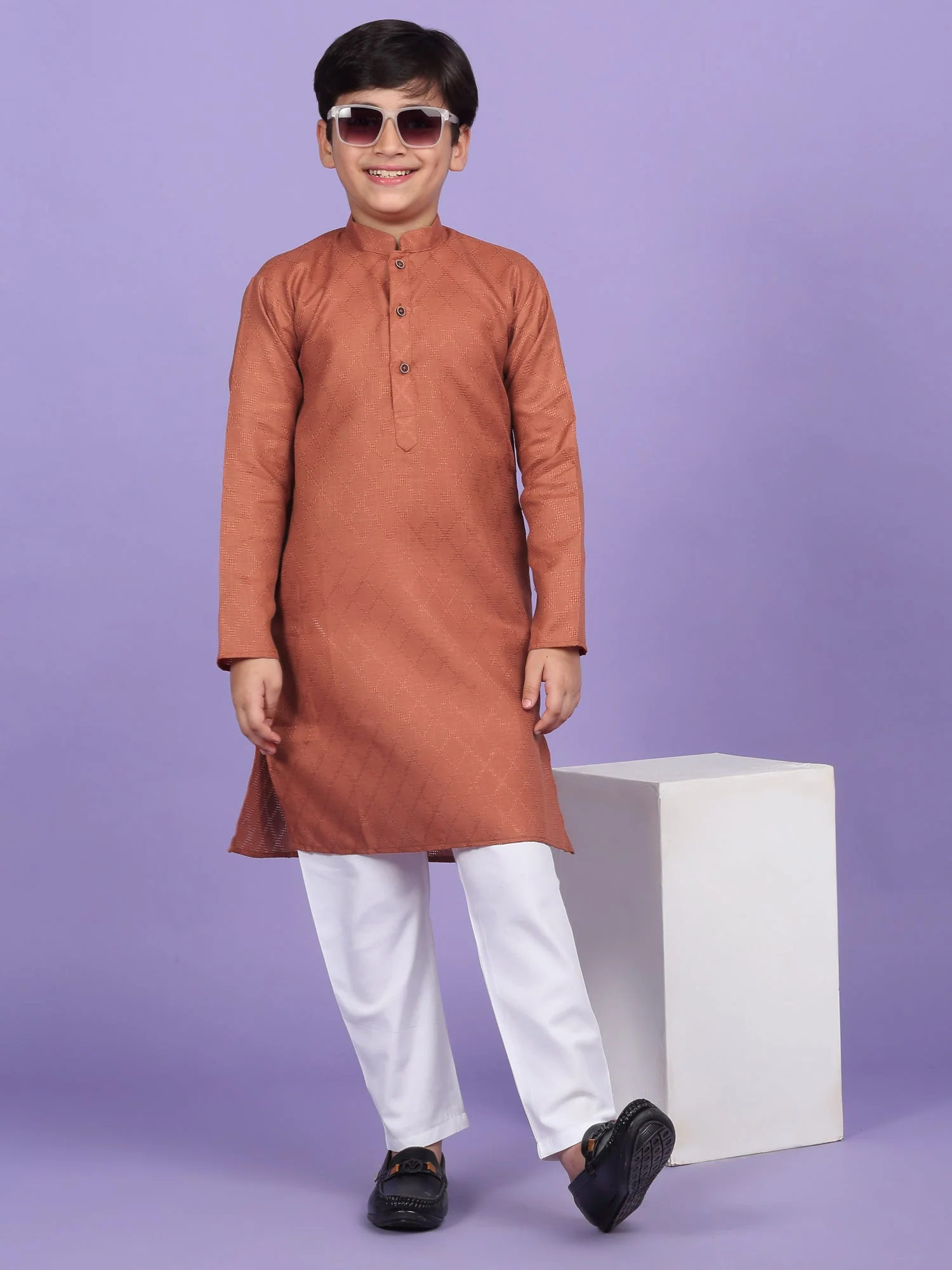 Product image 200